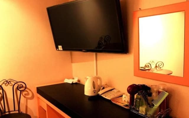 Q Motel - photo 5