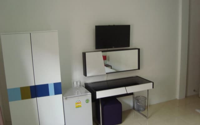 Beesplace Guesthouse - photo 2