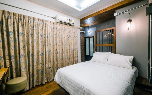 Zeds Hostel Bangkok - photo 2