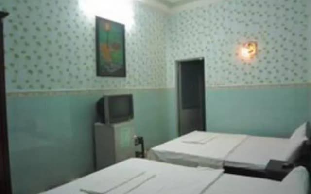 Dao Hung Hotel Saigon - photo 3