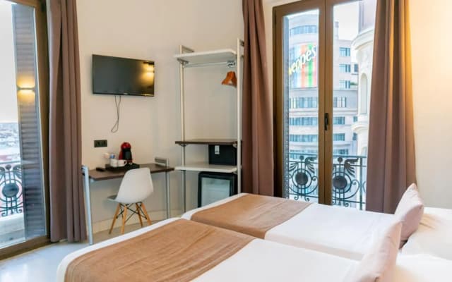 Hostal Gran Via 44 - photo 3