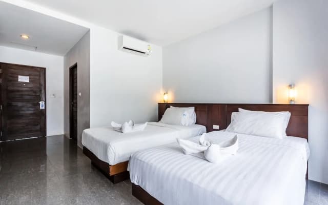 77 Bangla Hotel - photo 4