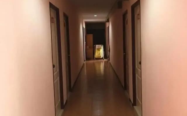 Watcharee Apartment - photo 3