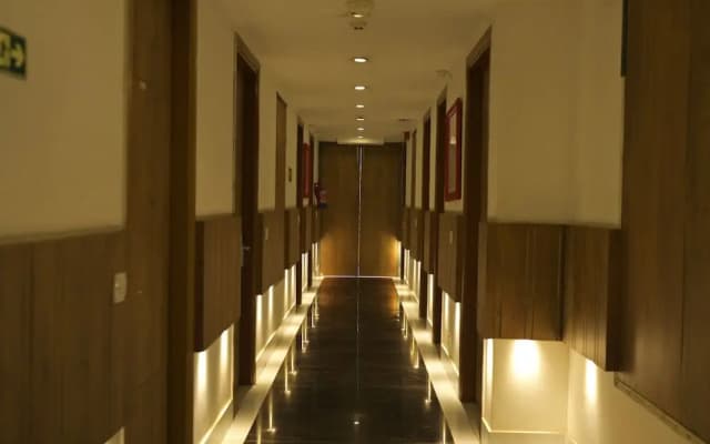 Town Pallace Inn - photo 5