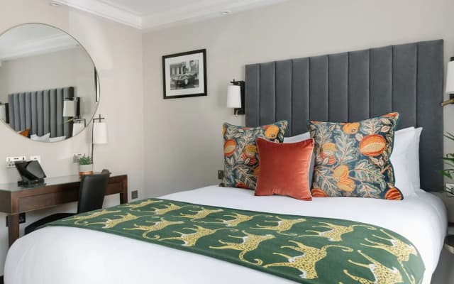 The Selwyn Hotel - photo 4