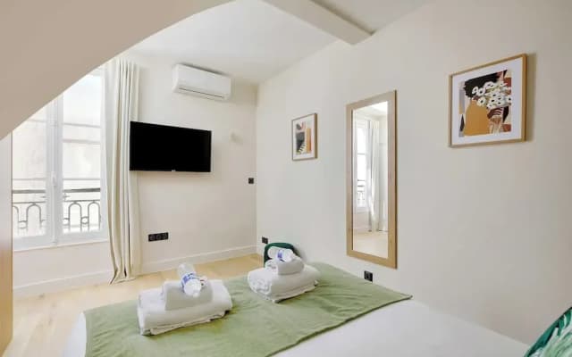 Apt a/c 1br/2p - Saint-lazare/les Champs Elysee - photo 2
