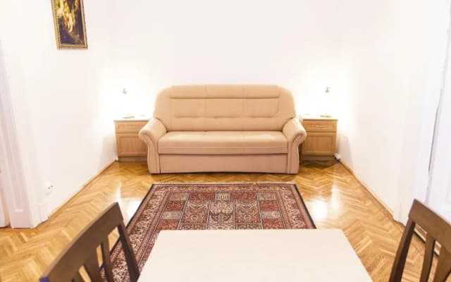Authentic Budapest Apartment - photo 2
