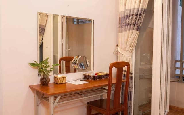 Homestay in Hanoi Old Quarter Private Room with En Suite - photo 4