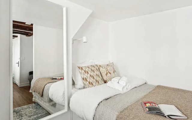 Cozy Getaway in Le Marais Heart of Paris - photo 3