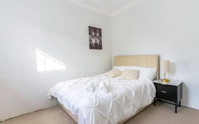3BR Retro Escape ICC & Darling Harbour - photo 4