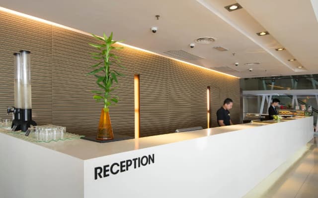 Ixora Hotel - photo 2