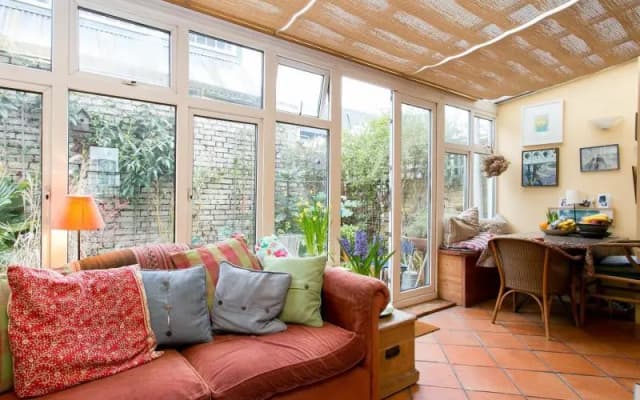 Veeve  3 Bed House On Studland Street Hammersmith - photo 2