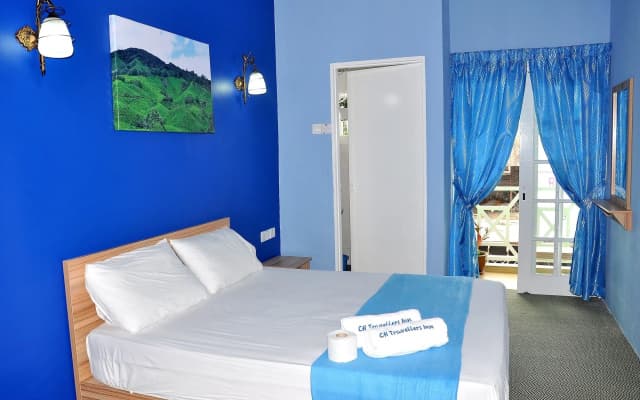 CH Travellers Inn - photo 5
