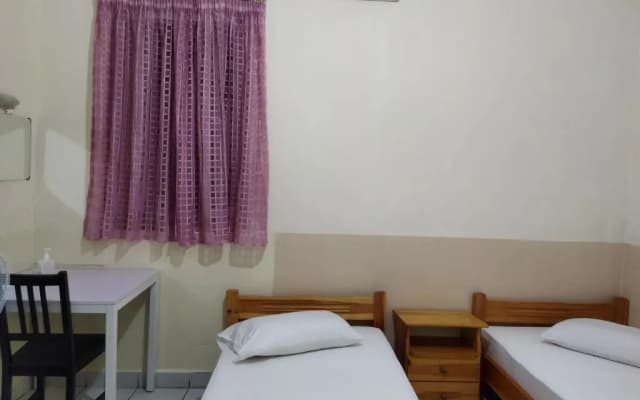 San Remo Hostel - photo 2