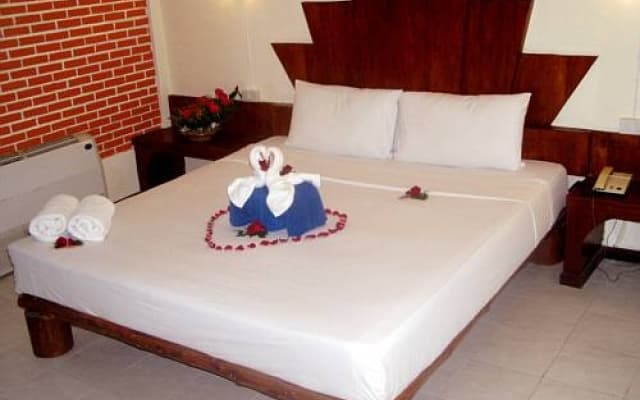 Golden Sand Beach Resort - photo 3