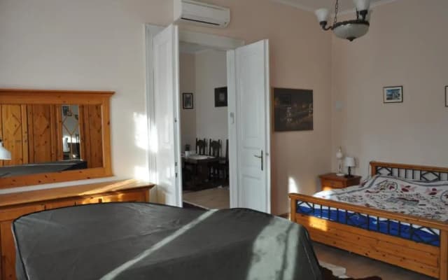Matyas House in the City Center - photo 2