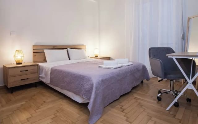 Fresh Urban Apt with Balcony in Zografou - photo 2
