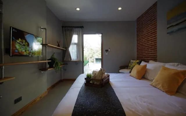 Yellow Pillow Village - photo 3