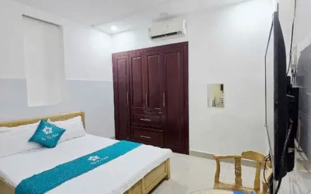 Ha Vy Hotel Quan 9 - photo 2