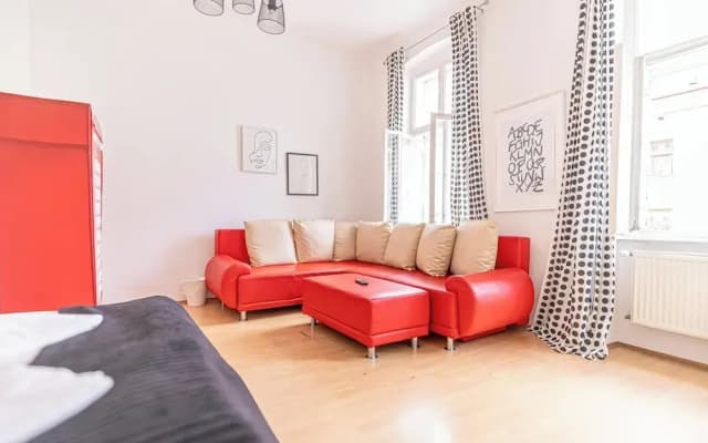 Affordable 3BR Apartment Rathausplatz - photo 4