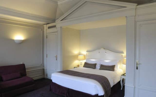 Royal Hotel Paris Champs Elysées - photo 3