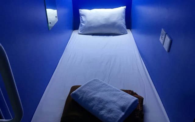QB Sleep Capsule Hotel - photo 2