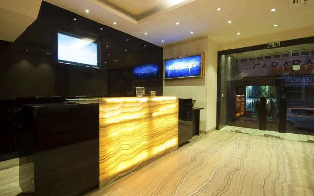 Hotel Good Palace - photo 2