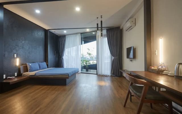 The Garden Capsule Hotel - photo 3