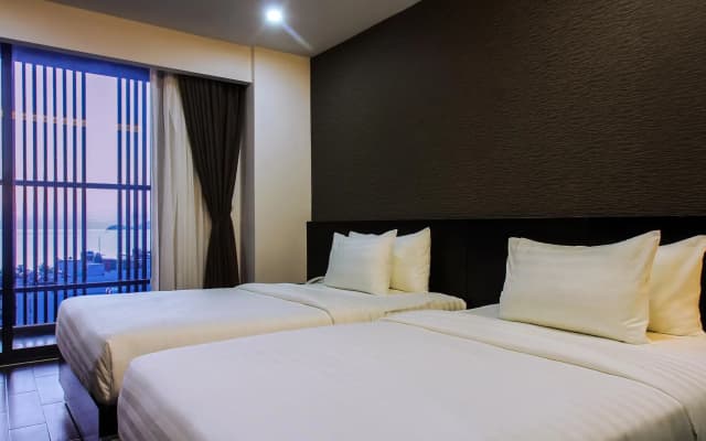 Golden Hotel - photo 5