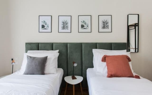 UPSTREET Charming & Comfy 2BD Apt-Acropolis - photo 3