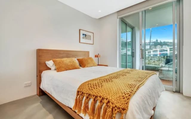 Tamarama Apartments - photo 4