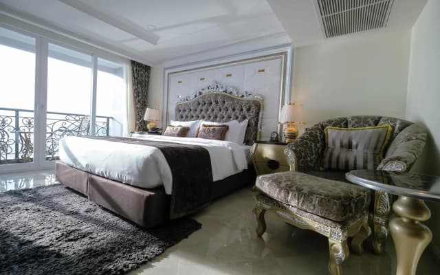 LK Emerald Beach - photo 3