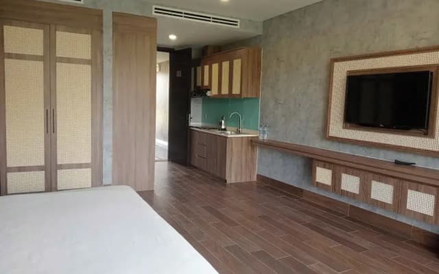 Gold Riverside Apartment & Villa - photo 4