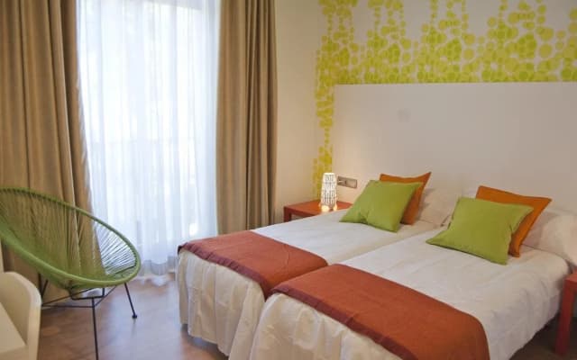 The Hotel 592 - photo 5