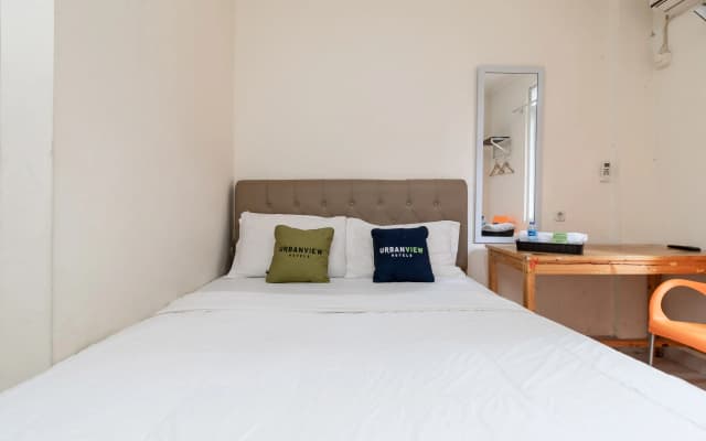 Urbanview Hotel Minongga Pondok Labu by RedDoorz - photo 3
