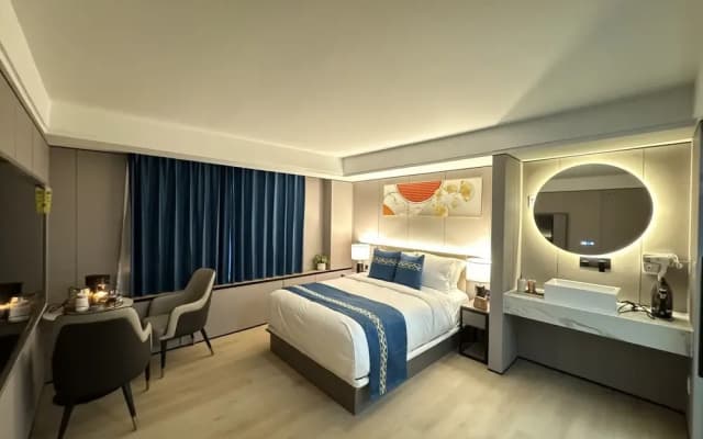 Ly New York Hotel - photo 3
