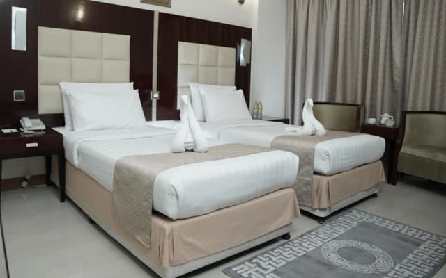 Sun & Sands Seaview Hotel - photo 3