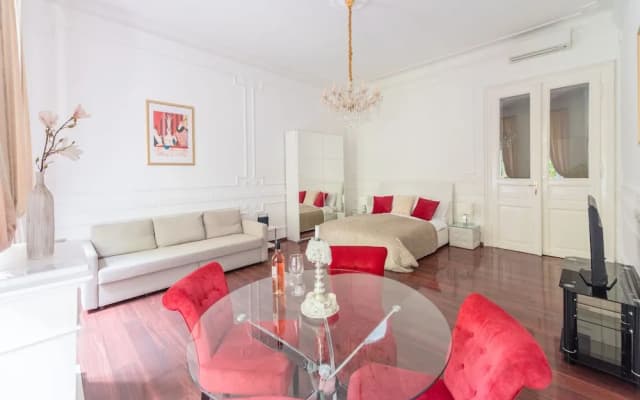 Music Academy Suite Café Vian Apartman Kft - photo 4