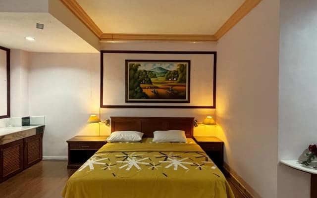 The Cool Point Hotel - photo 4