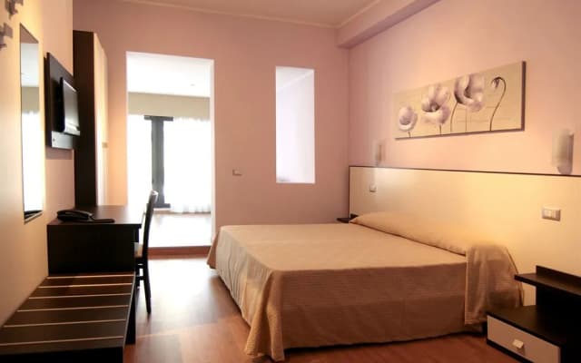 Hotel Faenza - photo 3