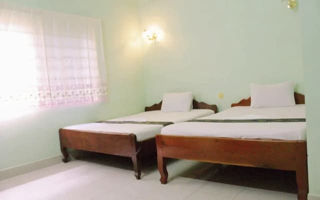 Hagios Global Guesthouse - photo 2
