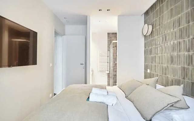 Modern 2 Bedrooms Apartment Le Marais/ Beaubourg - photo 3
