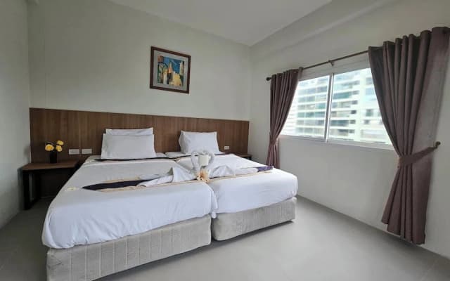 PL Residence Hotel Patamnak Soi 3 - photo 3