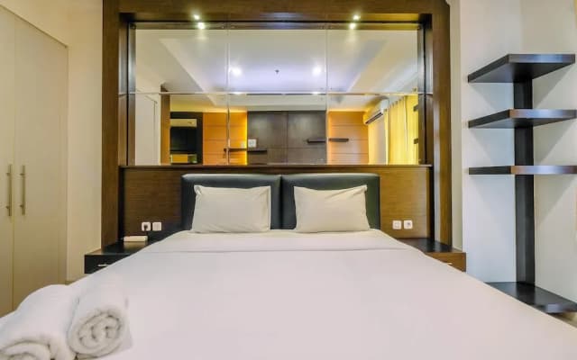 Fancy And Classic Studio Room At Bellezza Apartment - photo 4