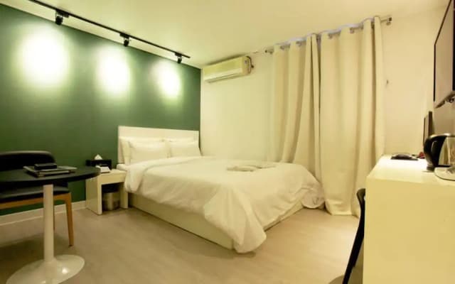 Reem Hotel - photo 2