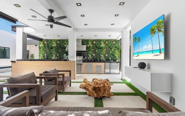 Villa Grace by Rove Travel Home W/pool & Jacuzzi - photo 2