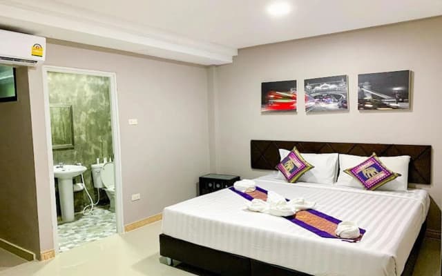 Delighted Bangkok Hotel - photo 4