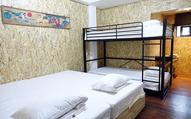MOSC Guesthouse - photo 4