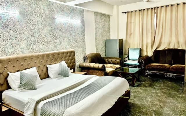Hotel Pushpanjali - photo 3