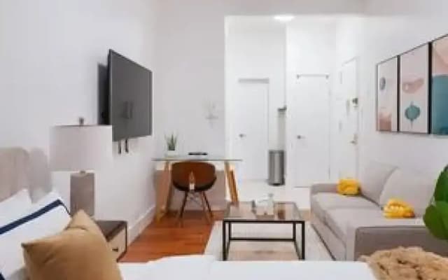 444-1c New Studio in Hell s Kitchen - photo 5